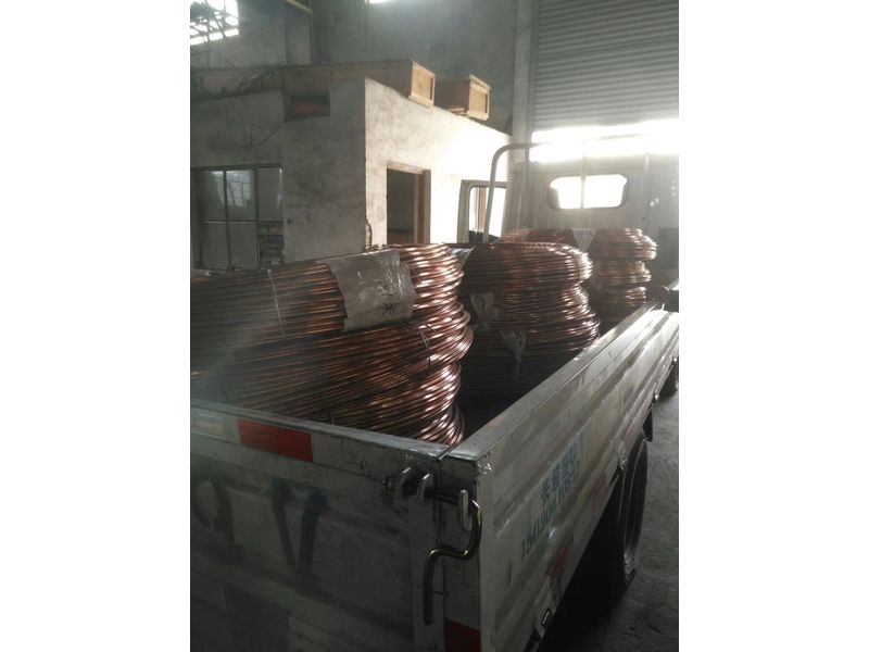 圣峰滑線發(fā)貨現(xiàn)場-銅桿滑線裝車發(fā)貨